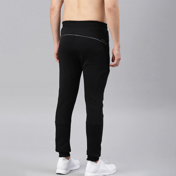 http://126822.m1110.group/products/men-black-solid-rapid-dry-running-joggers