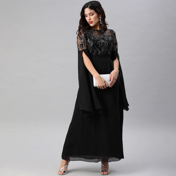 http://126822.m1110.group/products/black-embellished-slit-sleeves-maxi-dress