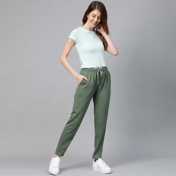 http://126822.m1110.group/products/women-black-solid-side-stripes-cropped-track-pants