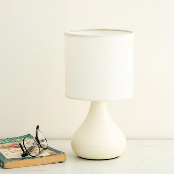 https://weavestyle.in/vi/products/white-solid-ambrose-corienth-contemporary-ceramic-table-lamp