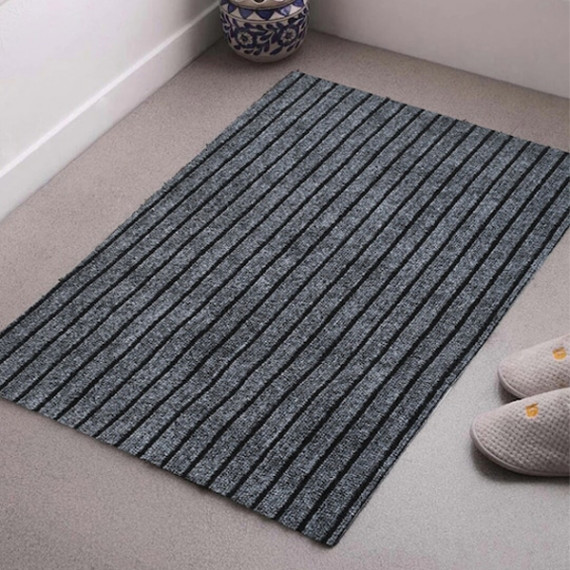 https://weavestyle.in/vi/products/grey-black-striped-microfiber-anti-skid-door-mat