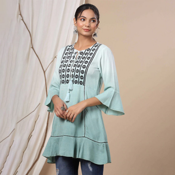 https://weavestyle.in/products/women-green-tunics