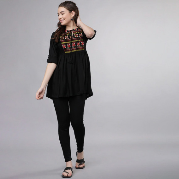 https://weavestyle.in/vi/products/women-black-solid-tunic