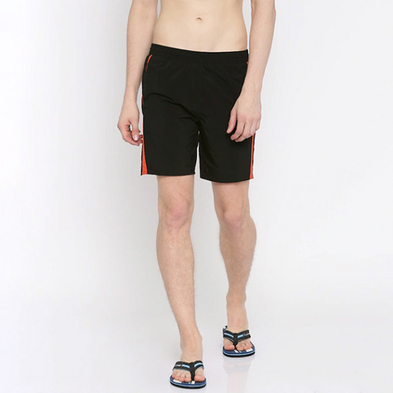 http://126822.m1110.group/products/black-swim-shorts