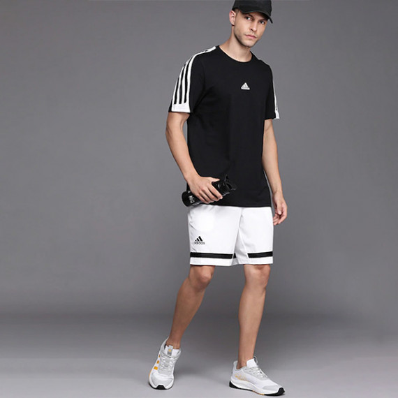 https://weavestyle.in/products/men-white-black-club-brand-logo-printed-tennis-sports-shorts