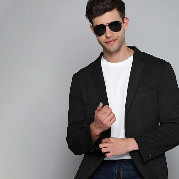 https://weavestyle.in/products/men-black-textured-regular-fit-single-breasted-blazer