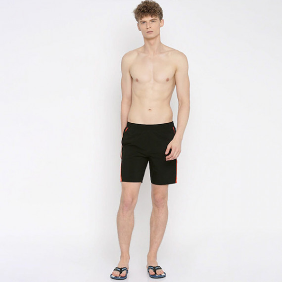 https://weavestyle.in/vi/products/men-black-printed-swim-shorts-1