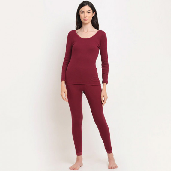 http://126822.m1110.group/vi/products/women-maroon-striped-thermal-top