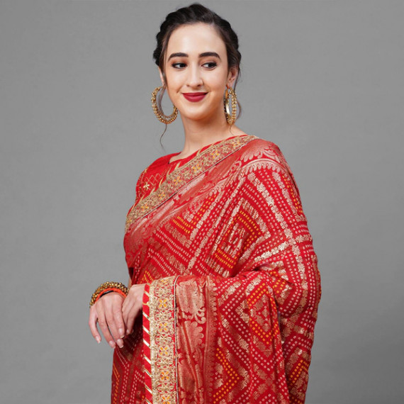 https://weavestyle.in/vi/products/red-gold-toned-woven-design-bandhani-saree